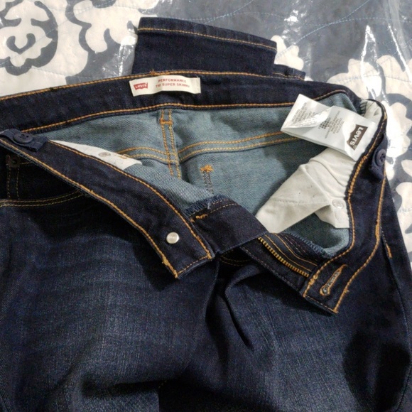 Girls 16 Levi super skinny Jean's - Picture 2 of 3